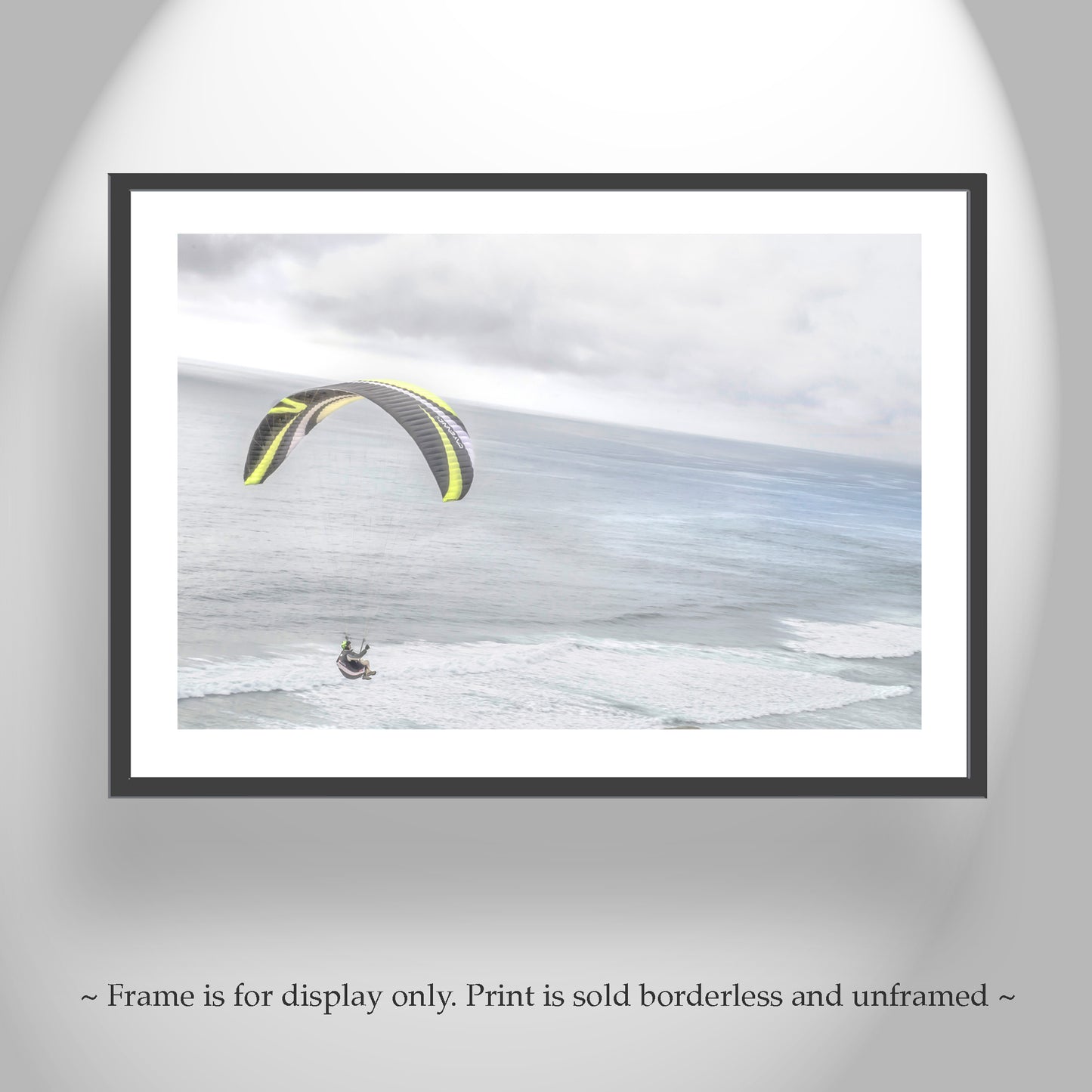 Paraglider Picture at Torrey Pines San Diego California Coast