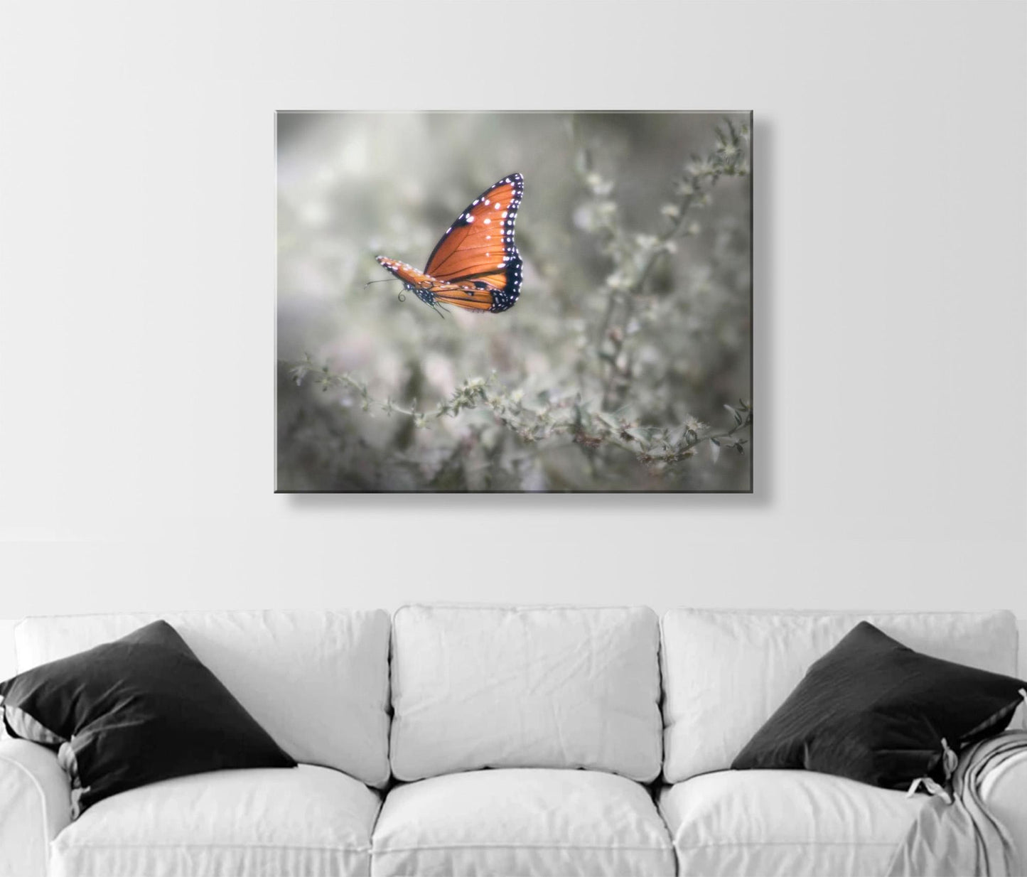 Queen Butterfly in Flight – Dreamy Nature Wall Art